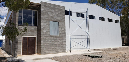 Imagen 3 de 30 de Alquilo Predio 4000 M2 Galpòn 700 M2 Ofi 150 M2 P Grua 5 T