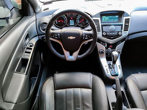 Imagem 7 de 15 de Chevrolet Cruze 1.8 Lt 16v Sedan