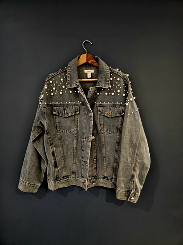 Chaqueta De Jean Con Perlas Y Brillantes