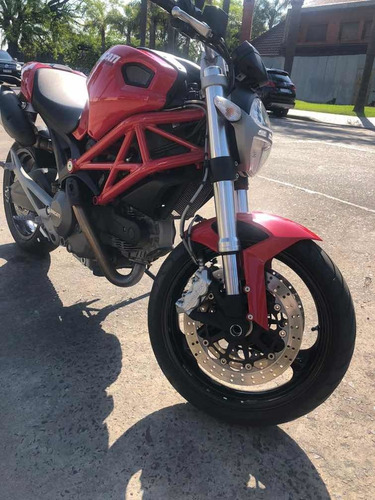 Ducati Monster 696