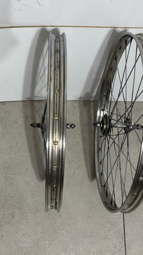 Rueda Llanta Rodado 24 Genérica Para Bicicleta Con Piñon Plateado (Usado)