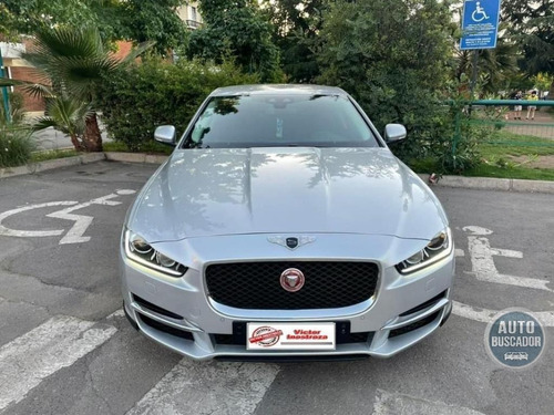 Imagen 5 de 7 de Jaguar Xe 2017