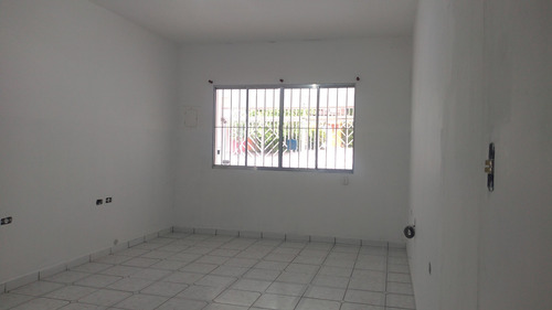 Imagem 3 de 14 de Sobrado Com Grande Áres Construída
