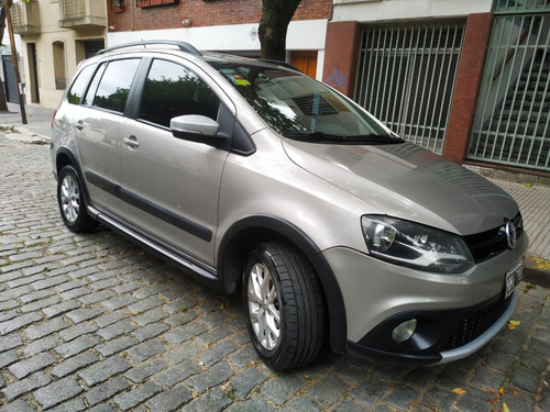 Volkswagen Suran Cross 1.6 Highline 101cv
