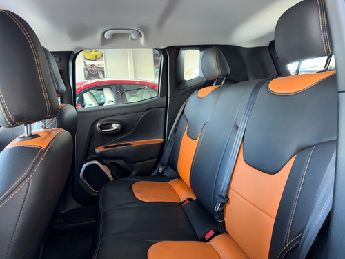 Jeep Renegade 1.8 16V FLEX LONGITUDE 4P AUTOMÁTICO
