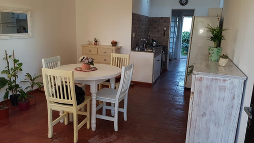 Imagen 2 de 10 de Duplex En Una Planta Con Espacio Para Coche