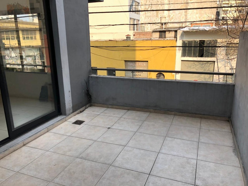 Imagen 7 de 8 de Hermoso Monoambiente Divisible Con Patio - Super Luminoso!