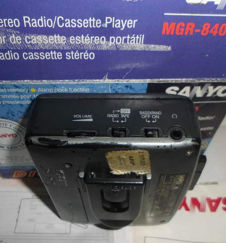 Vintage Walkman Stereo Sanyo Radio Bass Xpander Funciona (Usado)