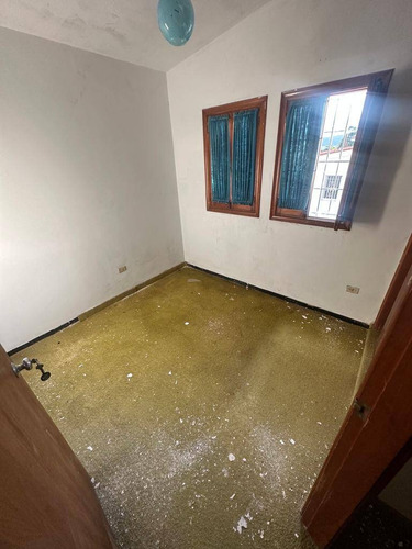 Yr Apartamentoquinta A Precio De Oportunidad En Trigal Sur