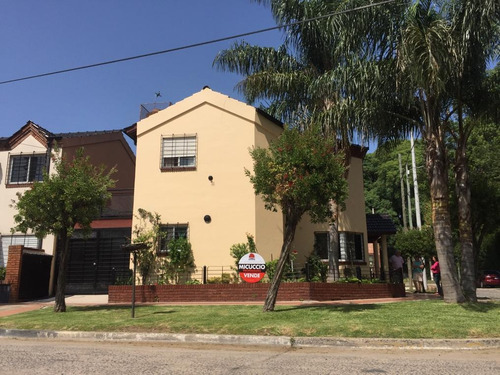Imagen 5 de 21 de Dúplex En Venta, Del Bosque 1106, Belén De Escobar