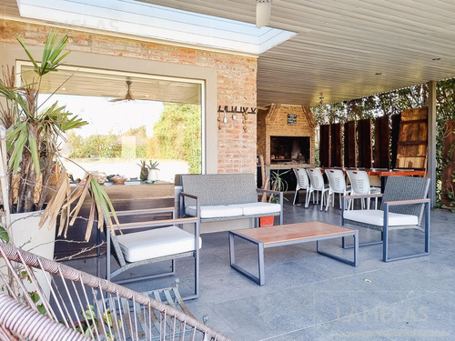 Venta Casa 4 Dormitorios Country Carlos Pellegrini Fisherton