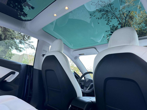 Tesla Model 3 Color Azul, Full Autonomy
