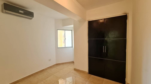 Imagen 9 de 16 de Exclusivo Apartamento En Las Chimeneas Código 133434 Vende Yackeline Tovar 04145831984