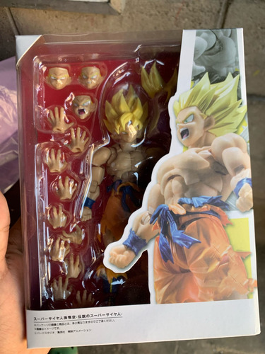 Action Figure Goku Super Dragon Ball Movel Com Acessorios