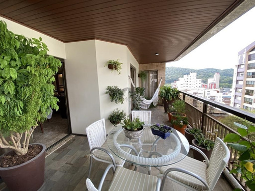 Imagem 20 de 30 de Apartamento No Centro Com 3 Quartos Para Venda, 259 M² - Lg7972