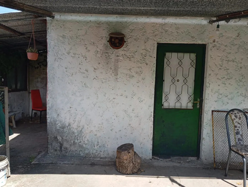 Se Venden 2 Casas En Lezica Mismo Padrón