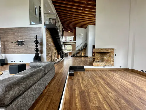 Casa En Arriendo En Altos Del Escobero. Cod A776054