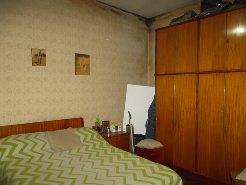 Imagen 5 de 14 de Venta Casa Multifamiliar Con Jardin Y Cochera, V. Ballester
