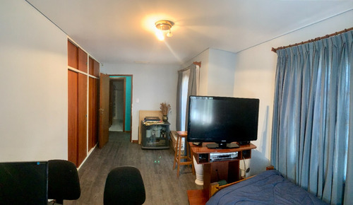 Casa En Venta 5 Ambientes Con Parque Y Piscina. Ranelagh. Berazategui