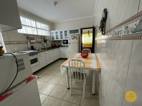 Imagem 2 de 10 de Casa Térrea De 3 Dormitórios , Sendo 1 Suíte, Quintal, 2 Vagas , Á Venda No Bairro Da Lapa/sp - Ic774