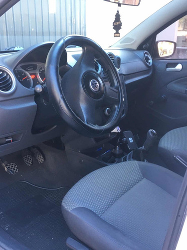 Volkswagen Gol 1.6 I Power 701 2011