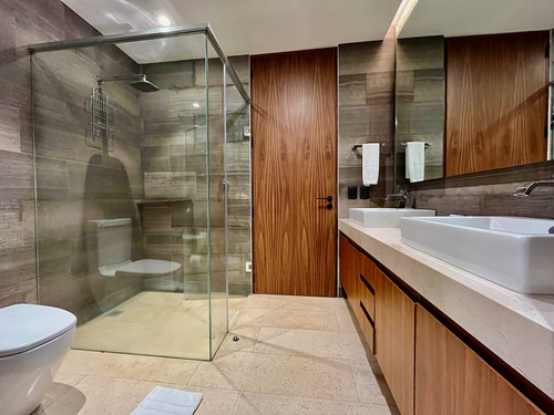 Renta Departamento En Polanco, Esquina Masaryk