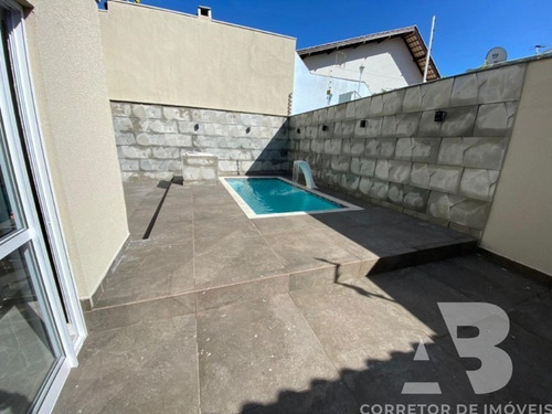 Imagem 14 de 25 de Casa Com 03 Pavimentos, Semi Mobiliada, 03 Suítes, Terraço, Sala De Jogos, Piscina, Churrasqueira, 03 Vagas De Garagem, Centro, Balneário Camboriú, Sc - Ca00056 - 70136947