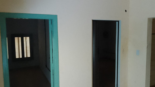 Imagen 8 de 12 de Casa En 2 Plantas Con Patio En Dock Sud Avellaneda