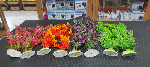Planta Artificial Para Acuario 2 Unidades Con Base 30 Cm Variados