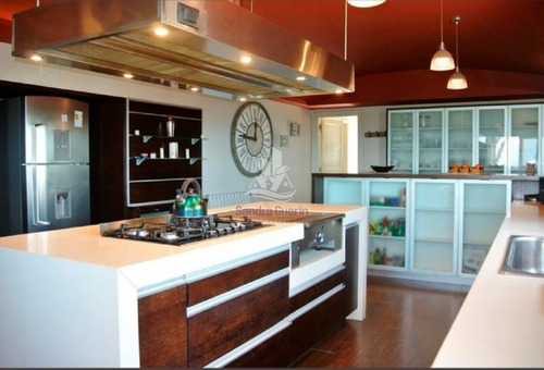 Vendo Mansión En Punta Del Este, Zona Mansa Frente Al Mar.- Ref: 28962
