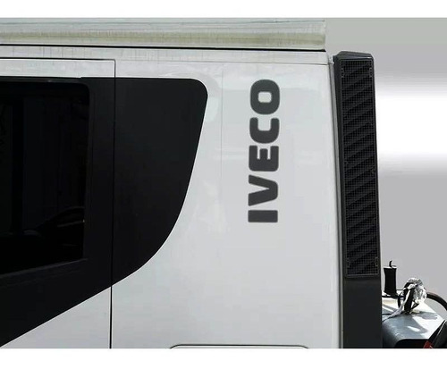 Imagem 3 de 4 de Par De Emblemas Iveco Stralis 2010 Adesivo Resinado Lateral