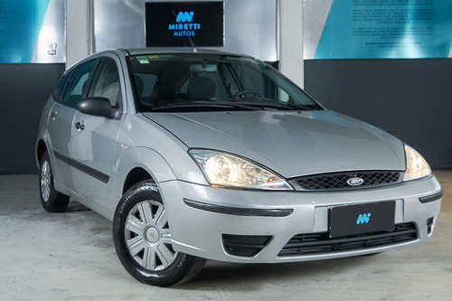 Imagen 4 de 17 de Ford Focus 1.6 Ambiente Mp3