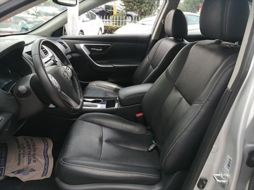 Imagen 7 de 13 de Nissan Altima