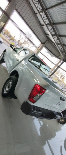Imagen 9 de 10 de Nissan Frontier 2022 2.3t S 4x4 Mt L22