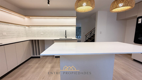 Casa Remodelada Vitacura A Pasos Colegio Manquehue
