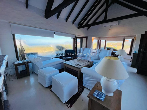 Preciosa Casa En Montoya A Metros Del Mar. Muy Buenas Comodidades Con Excelente Equipamiento