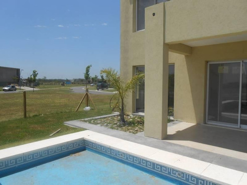 Imagen 4 de 17 de Casa En Venta En Barrio Acasias - Maroto Propiedades