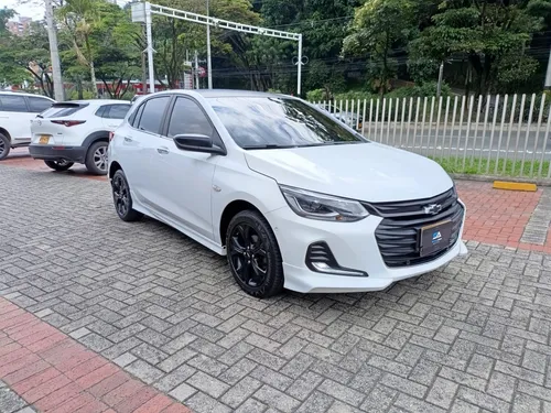 Chevrolet Onix 1.0T Premier Hatch At