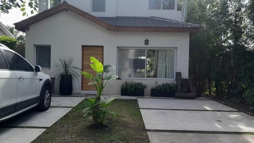 Casa De 4 Ambientes En Venta Country Banco Provincia