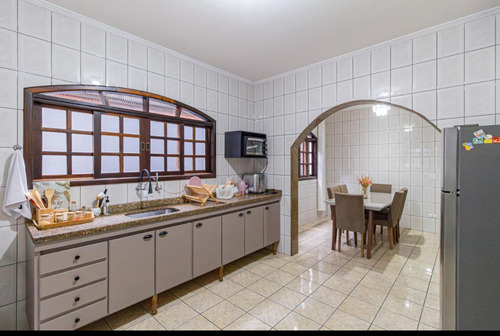 Casa Para Venda Com 3 Quartos 3 Banheiros Sendo 1 Suite