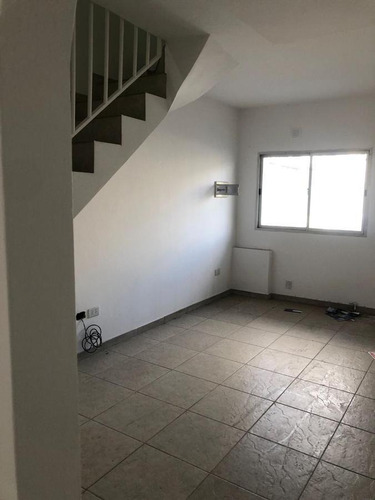 Imagen 2 de 9 de Ph A Estrenar - Lomas Del Mirador - 3 Ambientes