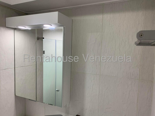 Apartamento Piso Medio Remodelado 50 M² 1h, 1b, 1p, Residencias Valery Palace Con Pozo De Agua En Venta En El Rosal Av Junín Caracas