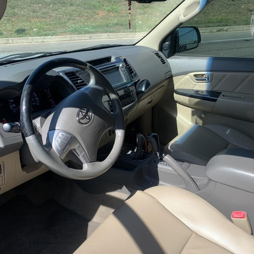 Imagem 7 de 8 de Hilux Sw4 Srv D4-d 4x4 3.0 Tdi Dies. Aut