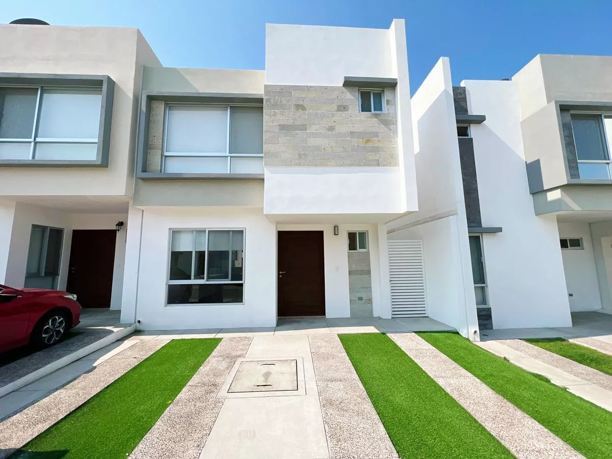 Se Vende Casa En Zakia Querétaro