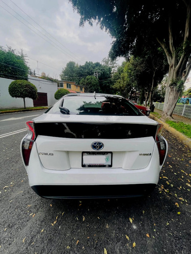 Toyota Prius 1.8 CVT
