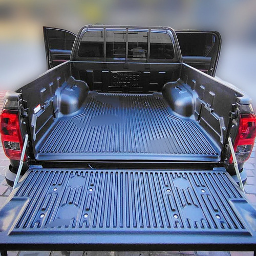 Cajón Protector Hilux Revo ( Rugged Liner, Duraliner )