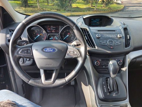 Imagen 10 de 12 de Ford Escape 2017 2.5 S At