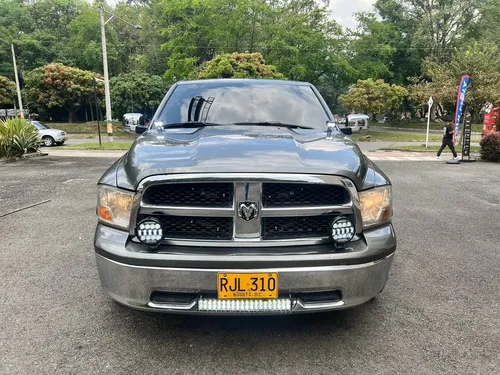 Dodge Ram 5.7 1500 Slt 4x2