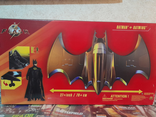 The Flash Batwing Con Figuras De 12 Y 7