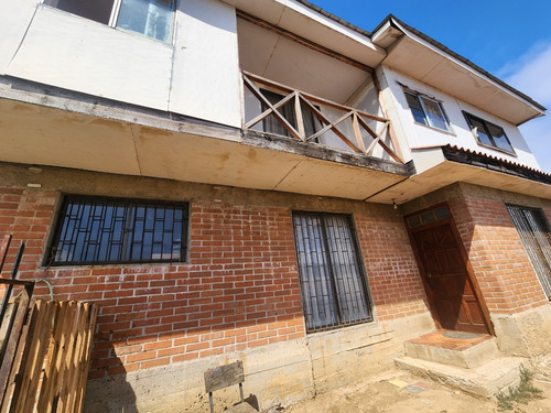 Casa Amplia 5 Habitaciones Baños Estacionamiento 3 Vehiculos